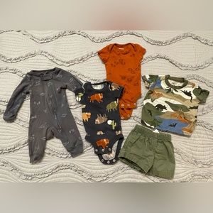 Baby clothes bundle